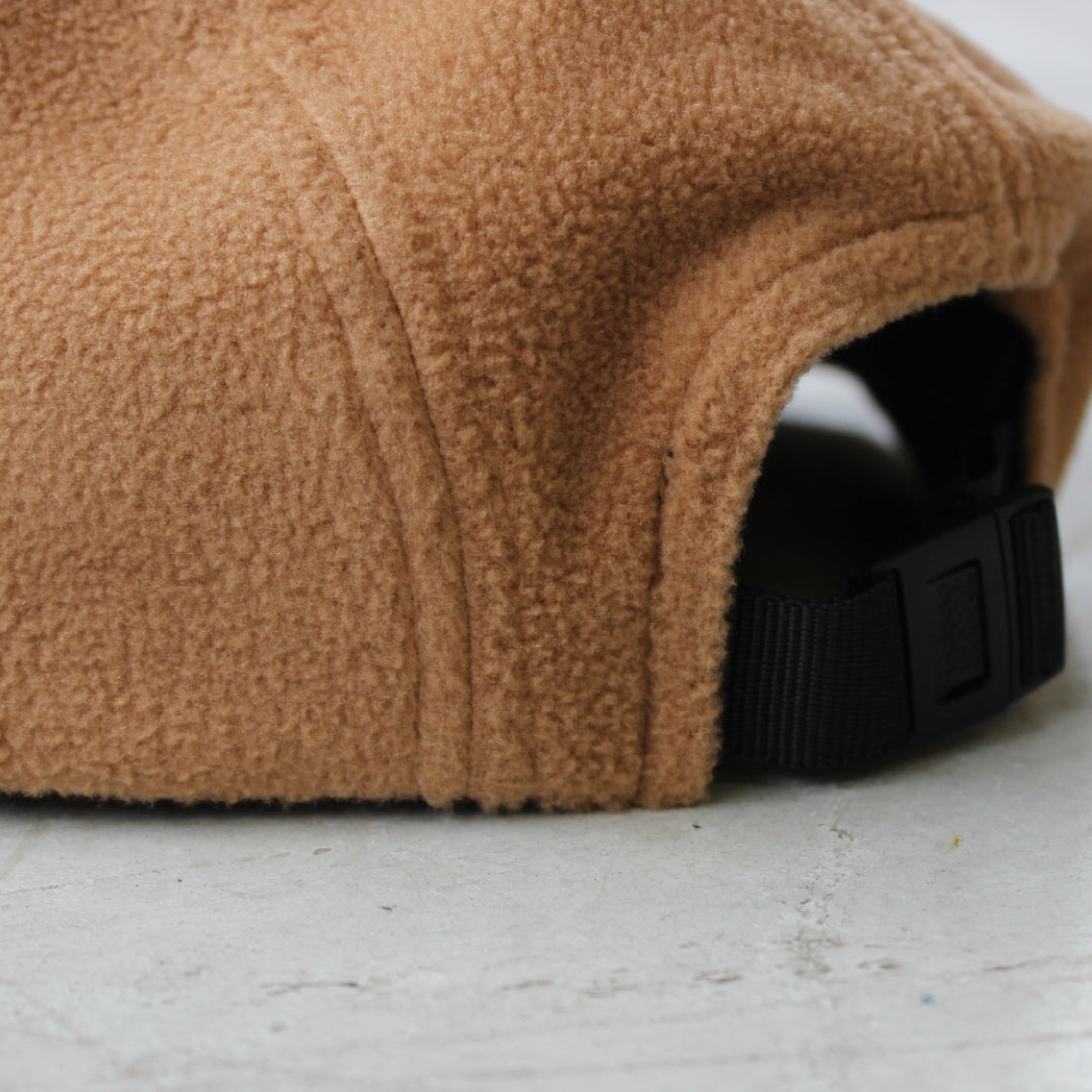 CAP FLEECE SAND